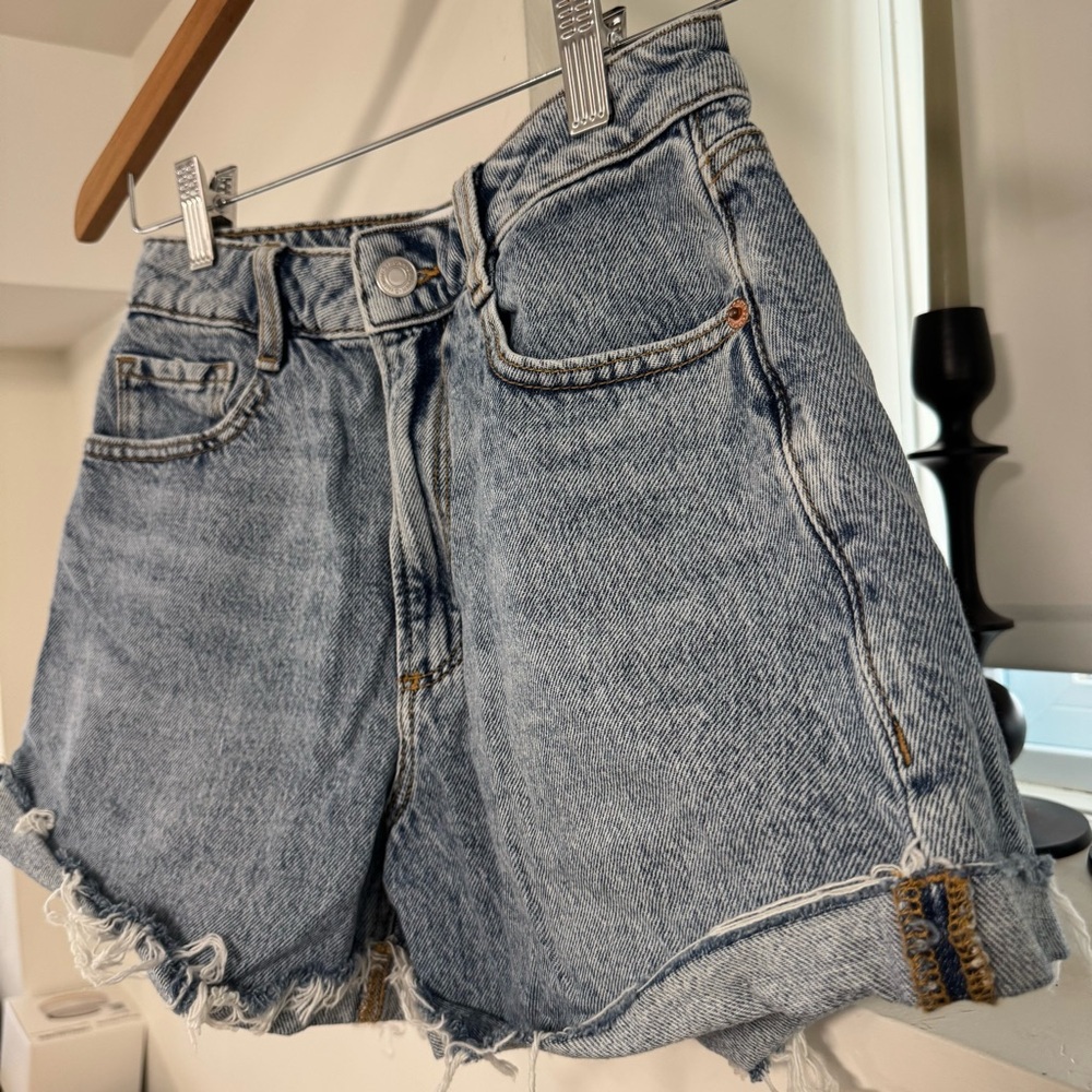 Dynamite Denim Blue Women's Shorts NEW - Picture 3 of 7